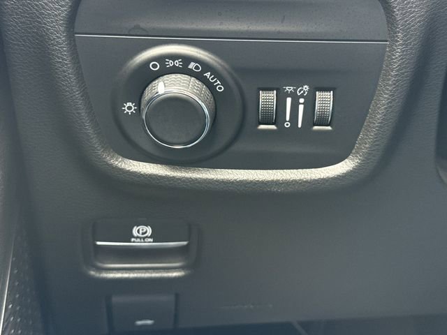 Used 2023 Jeep Grand Cherokee Altitude image 35