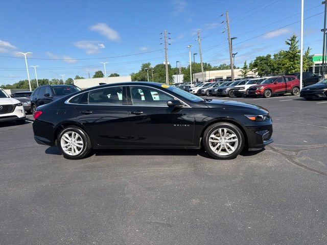 Used 2018 Chevrolet Malibu LT FWD image 3