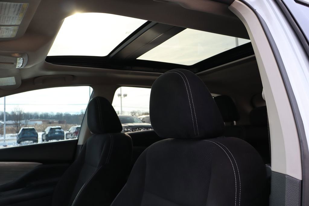 Used 2017 Nissan Murano SV w/ Premium Plus Package image 28