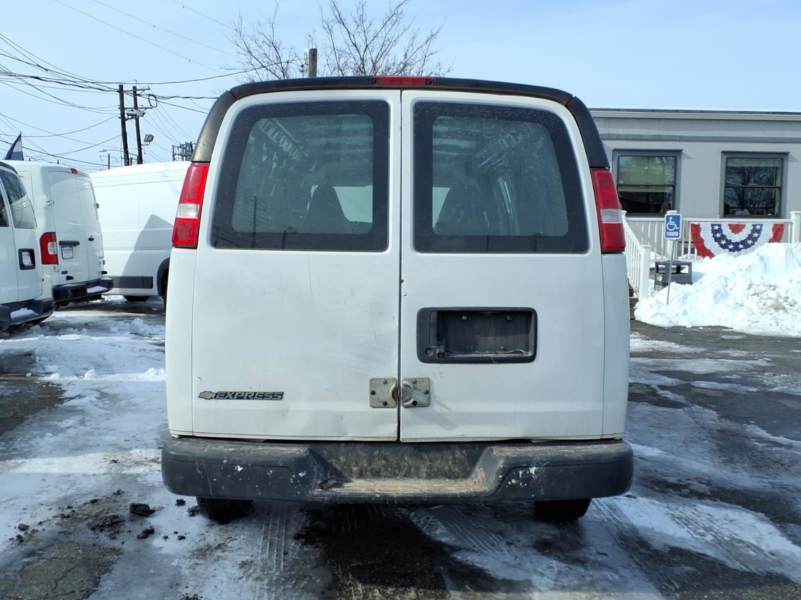 Used 2020 Chevrolet Express 2500 Extended w/ Communications Package RWD image 5