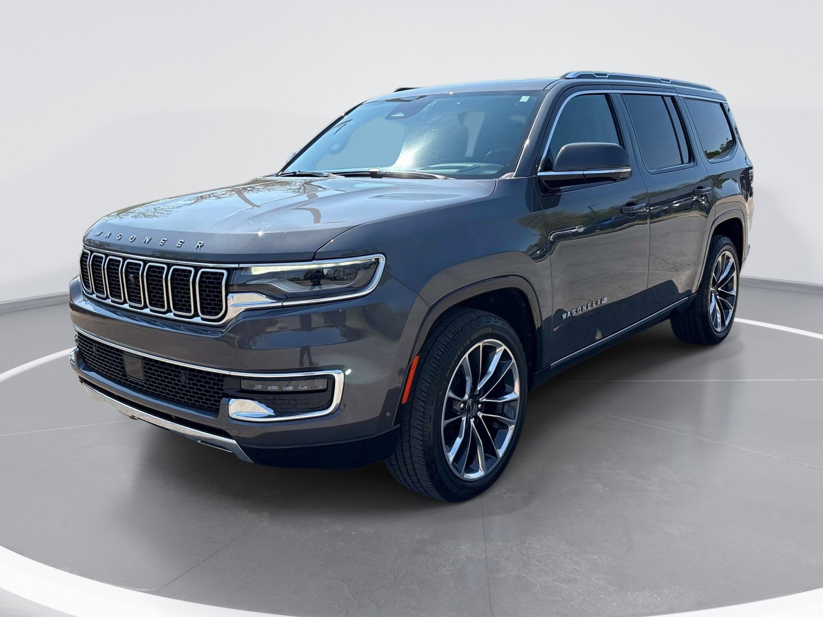 Used 2022 Jeep Wagoneer Series III w/ Premium Group I AWD/4WD image 3