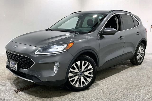 Used 2021 Ford Escape Titanium image 3