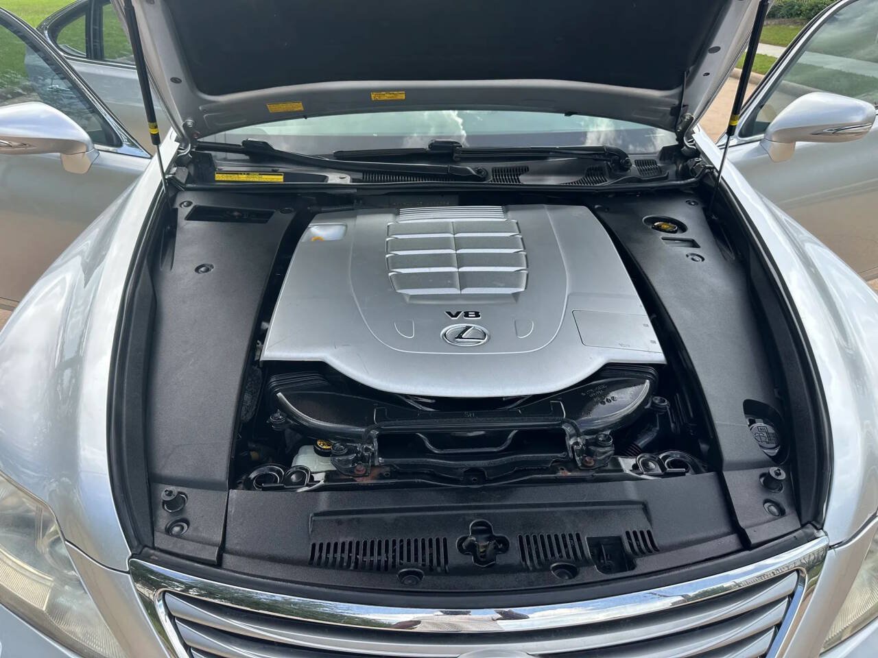 Used 2011 Lexus LS 460 L w/ Rear Seat Upgrade Pkg AWD/4WD image 16