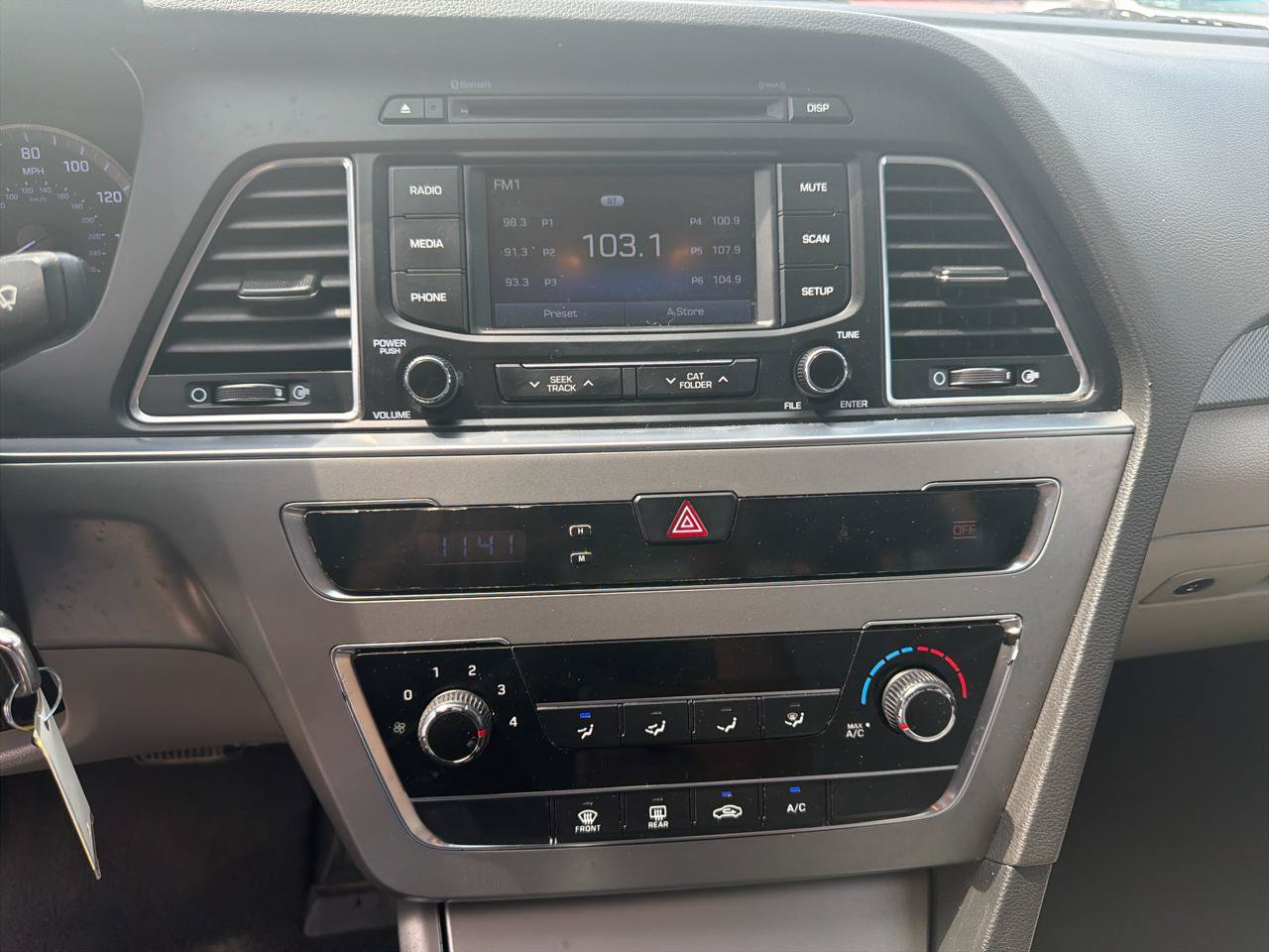 Used 2015 Hyundai Sonata SE w/ Option Group 09 FWD image 15