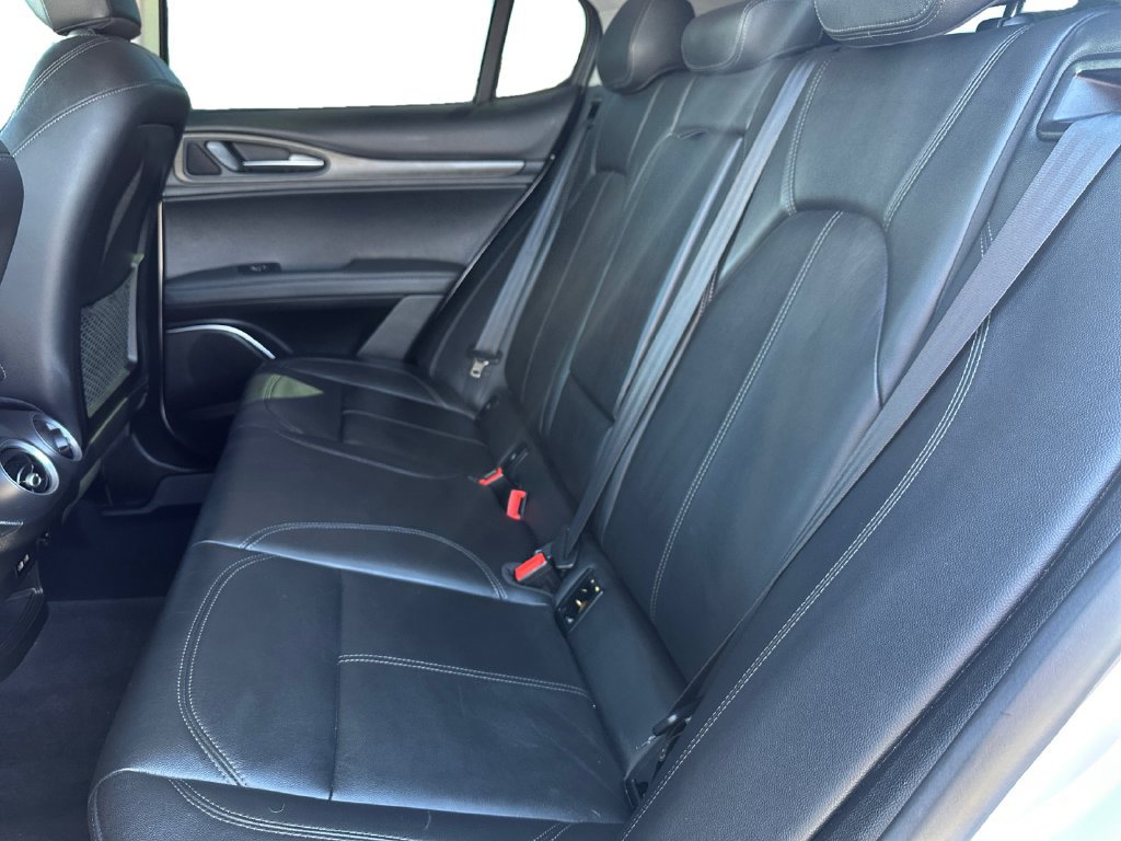Used 2018 Alfa Romeo Stelvio Ti AWD/4WD image 28