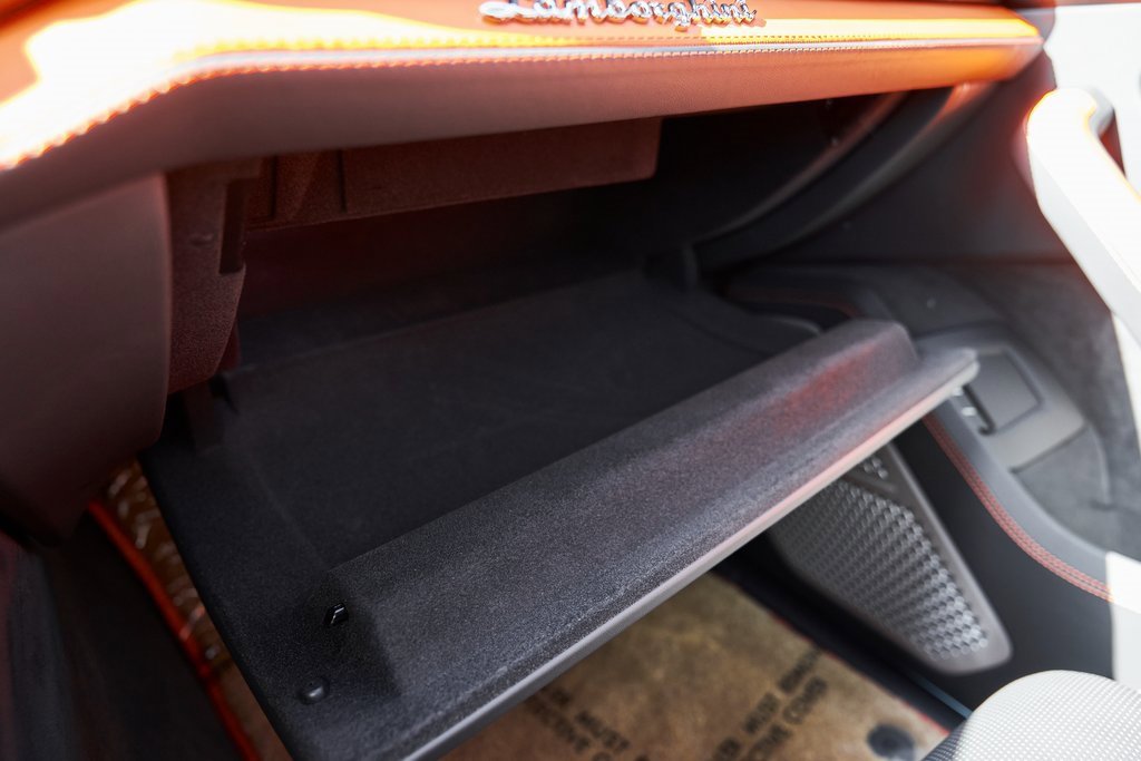 Used 2025 Lamborghini Urus SE image 89