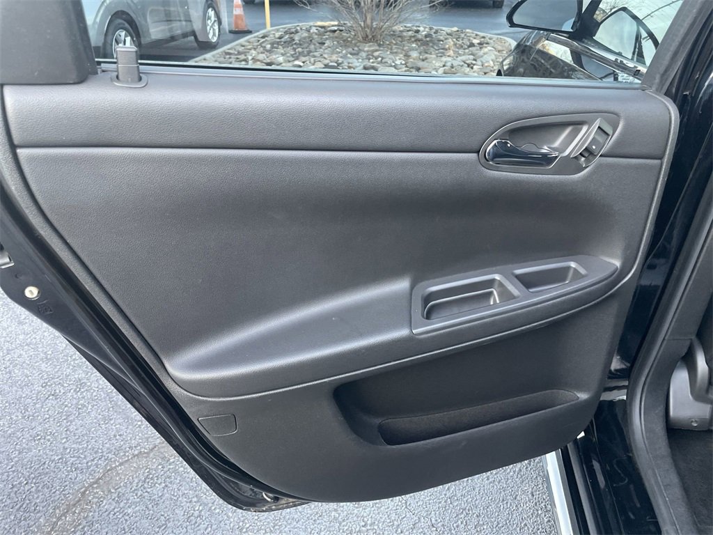 Used 2013 Chevrolet Impala LTZ image 21