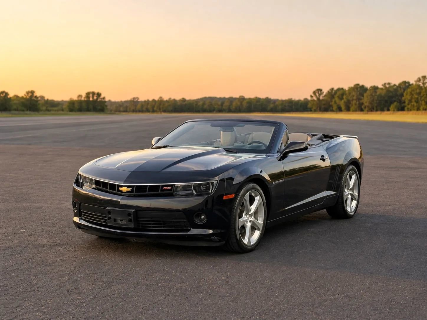 Used 2015 Chevrolet Camaro LT w/ RS Package RWD image 8