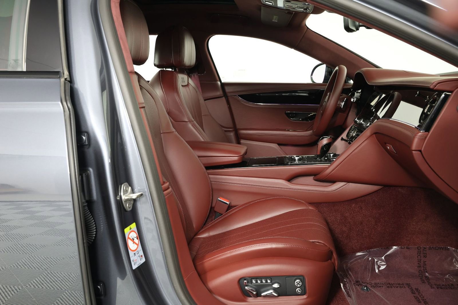 New 2025 Bentley Flying Spur Plug-In Hybrid AWD/4WD image 31