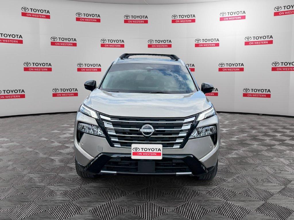 Used 2026 Nissan Rogue Platinum w/ Platinum Premium Package AWD/4WD image 2