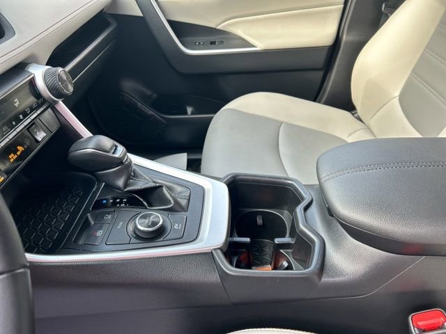 Used 2023 Toyota RAV4 XLE Premium image 33