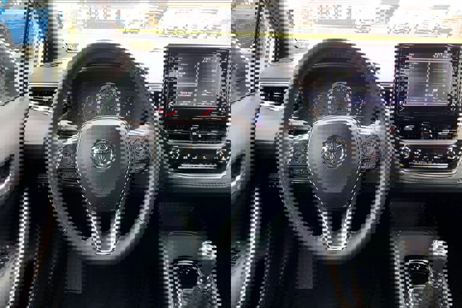 Used 2021 Toyota Corolla SE image 6