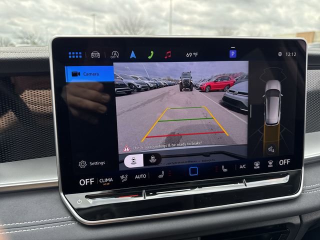 Certified 2025 Volkswagen Tiguan SE image 14