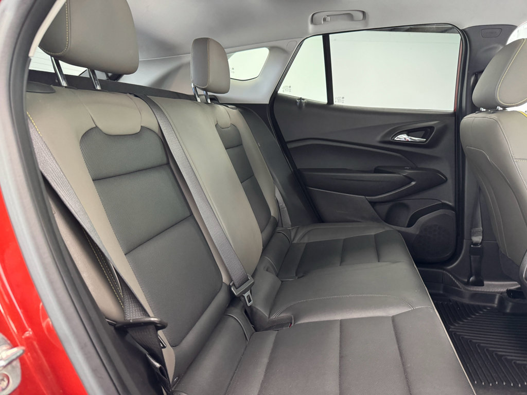 Used 2024 Chevrolet Trax ACTIV w/ Sunroof Package FWD image 29