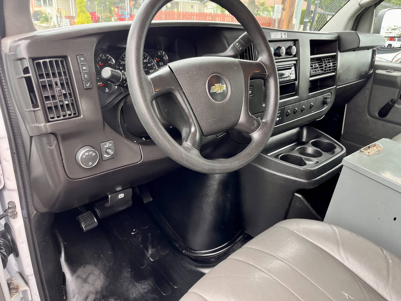 Used 2013 Chevrolet Express 2500 RWD image 13