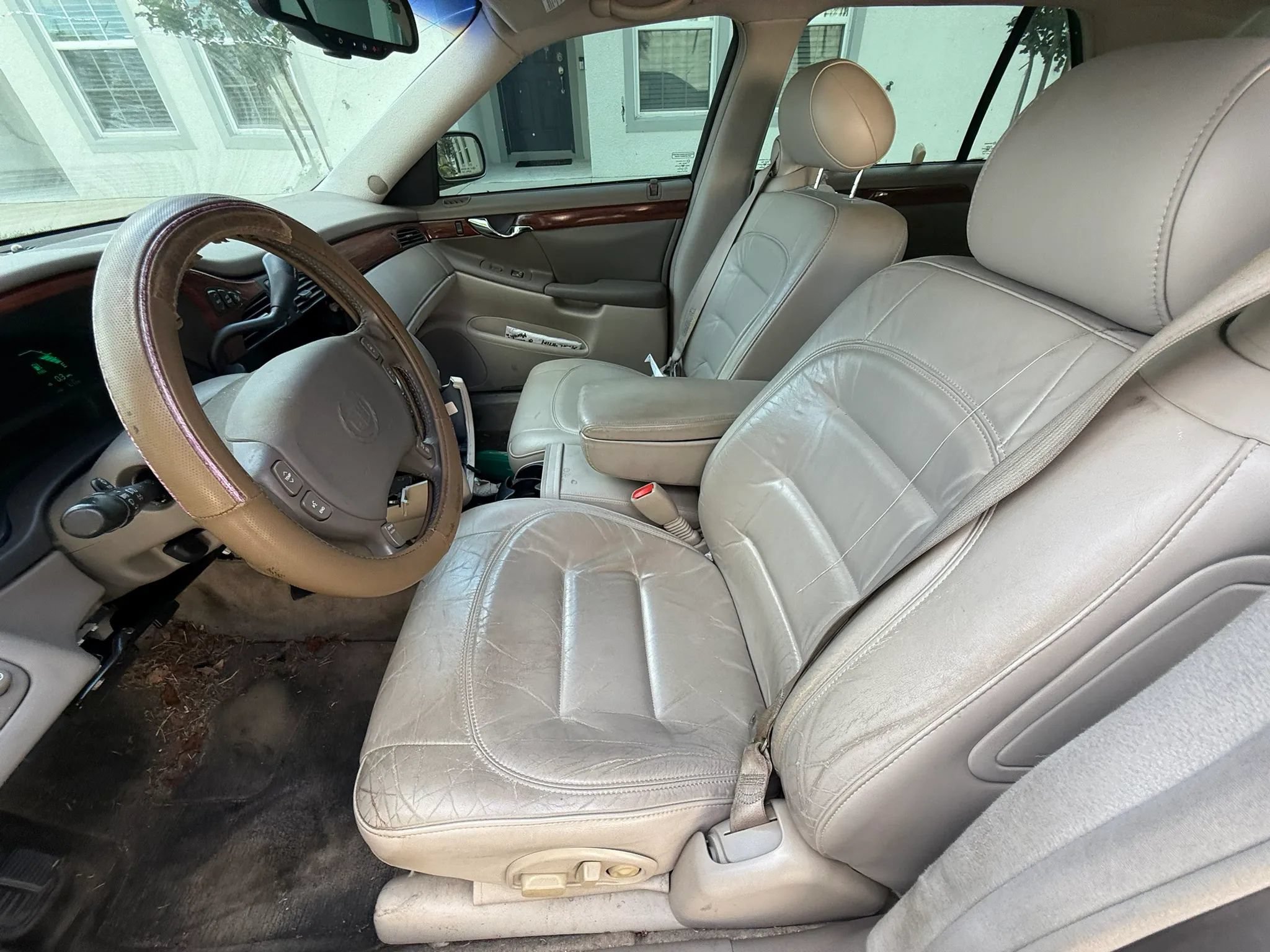 Used 2002 Cadillac De Ville w/ Comfort/Convenience Pkg FWD image 10