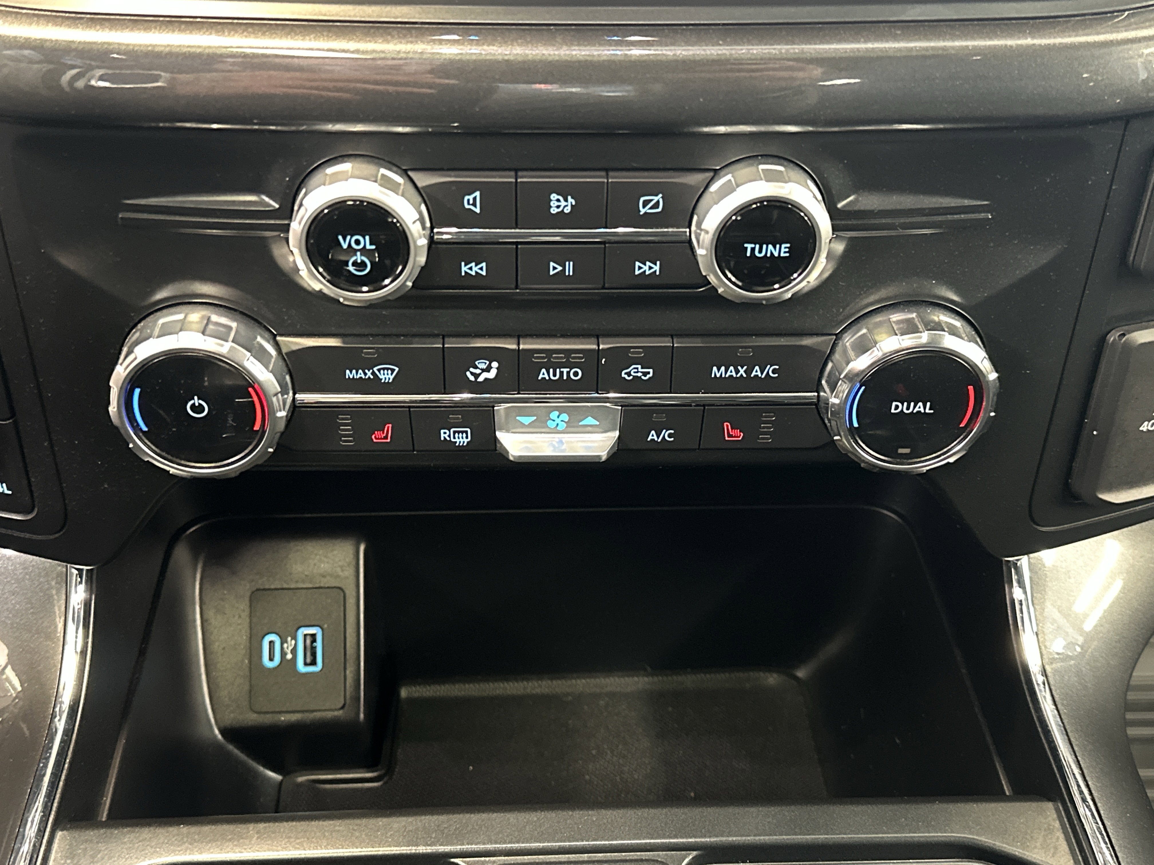 Used 2022 Ford F150 XLT w/ Equipment Group 302A High image 35