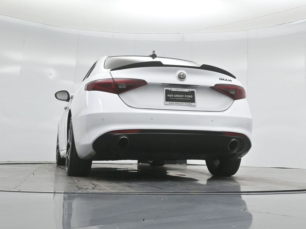 Used 2021 Alfa Romeo Giulia Ti w/ Nero Edizione RWD image 46