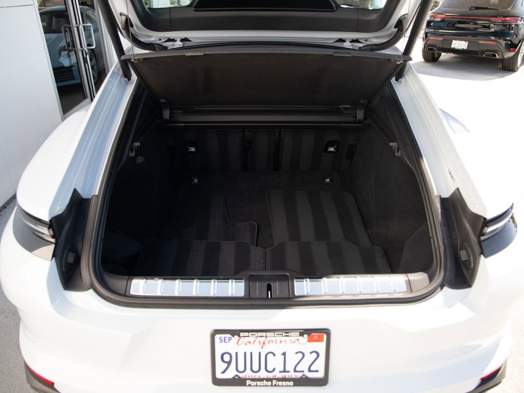 Certified 2025 Porsche Panamera 4 image 22