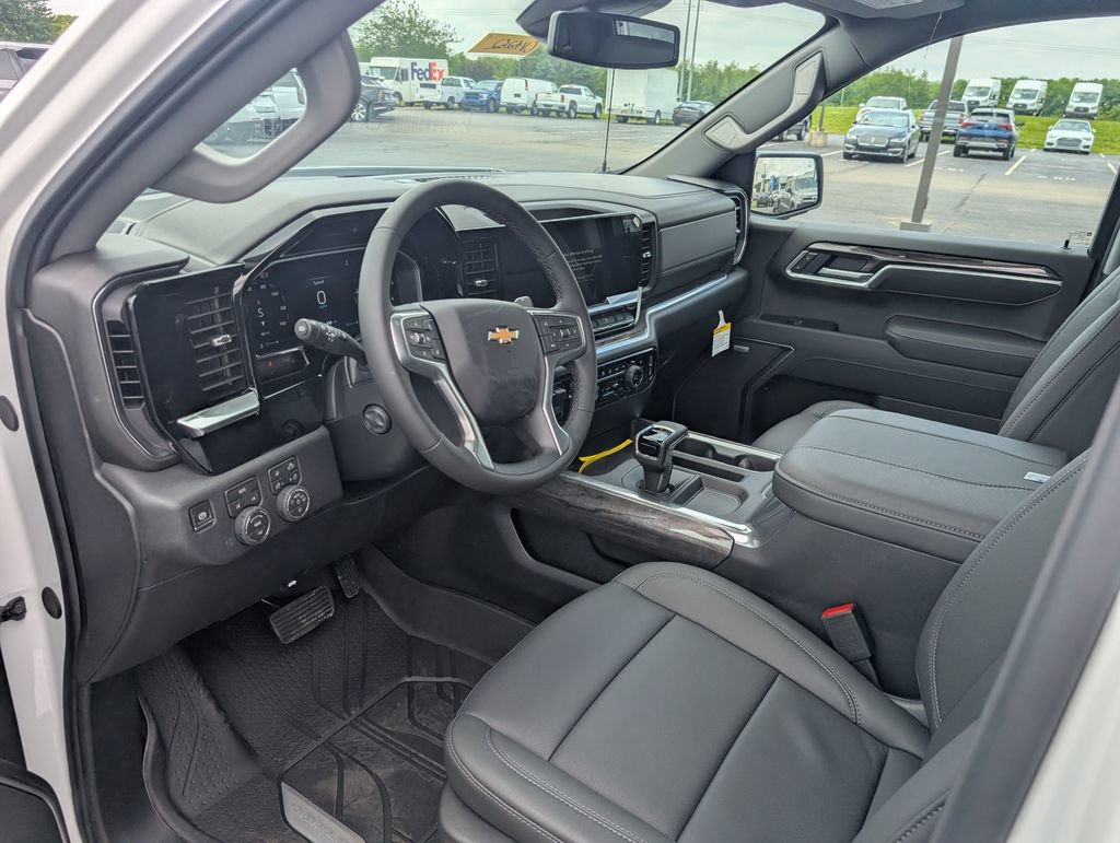 New 2026 Chevrolet Silverado 1500 LTZ w/ LTZ Premium Package AWD/4WD image 12