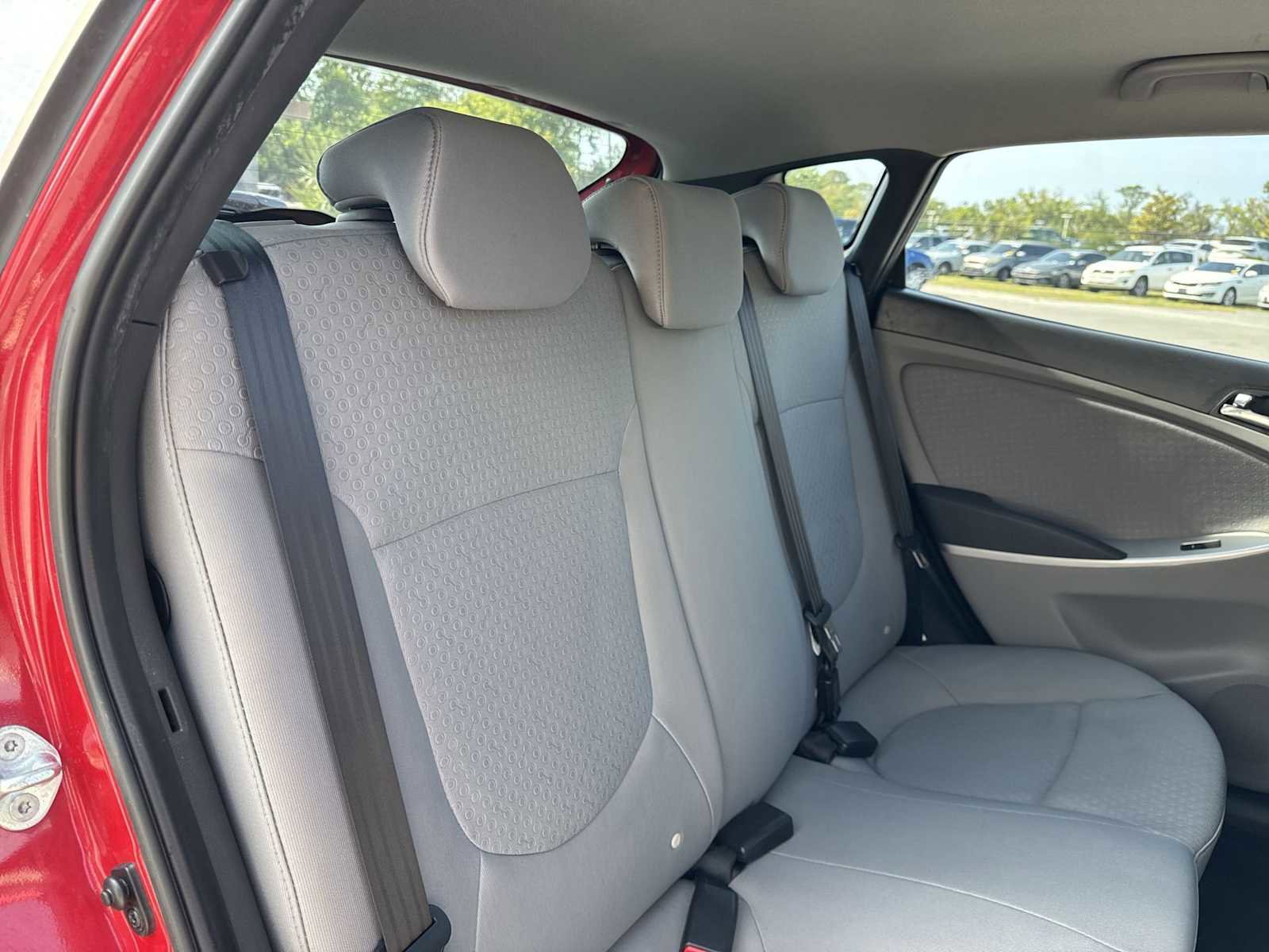 Used 2013 Hyundai Accent SE image 19