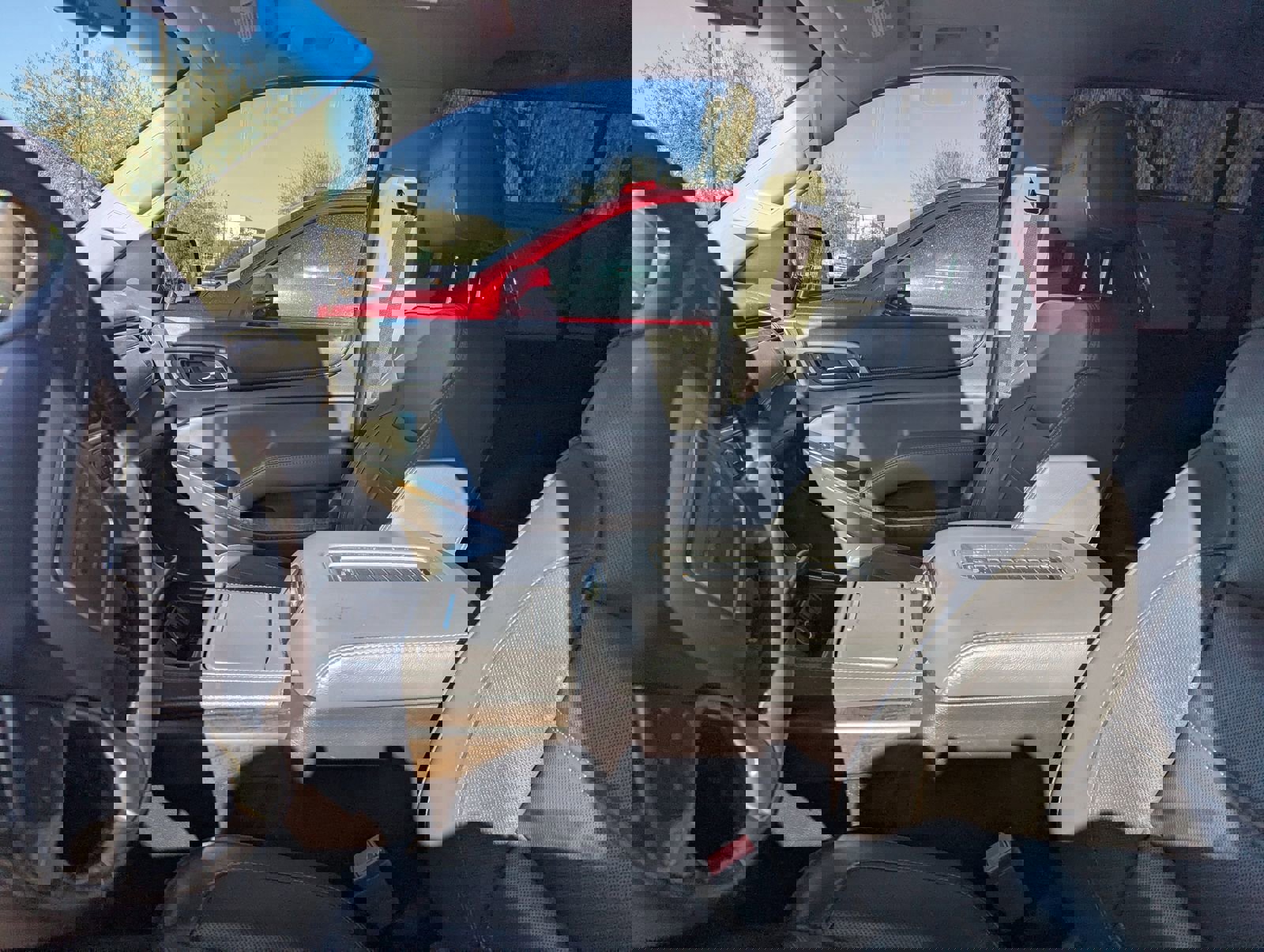 Used 2018 GMC Yukon XL Denali w/ Open Road Package AWD/4WD image 9