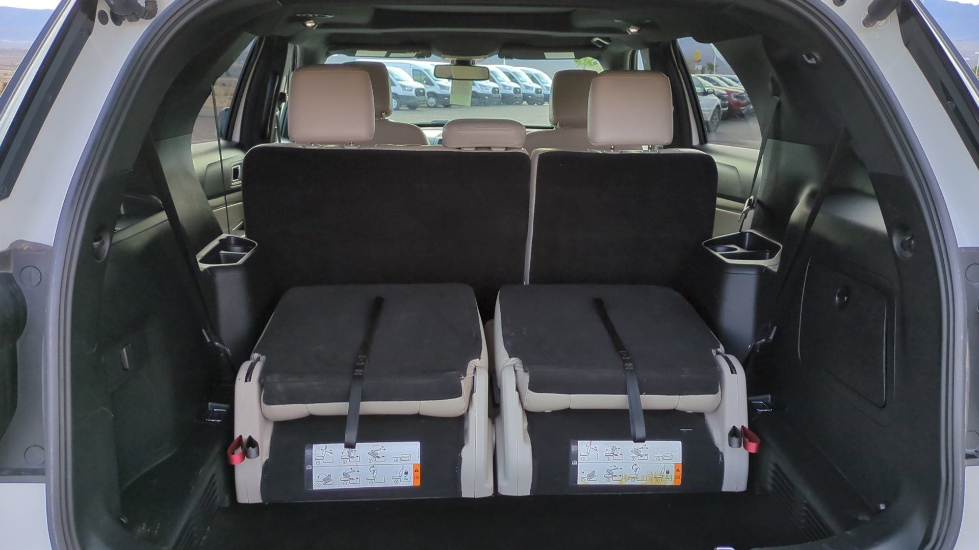 Used 2018 Ford Explorer XLT w/ Equipment Group 202A image 30