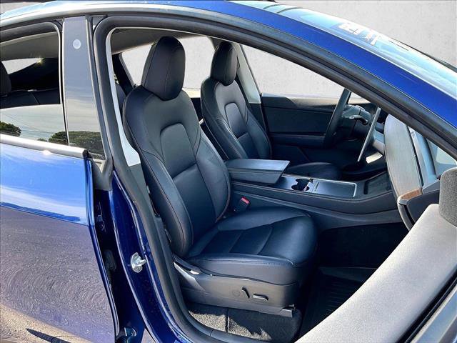 Used 2022 Tesla Model Y Long Range AWD/4WD image 9