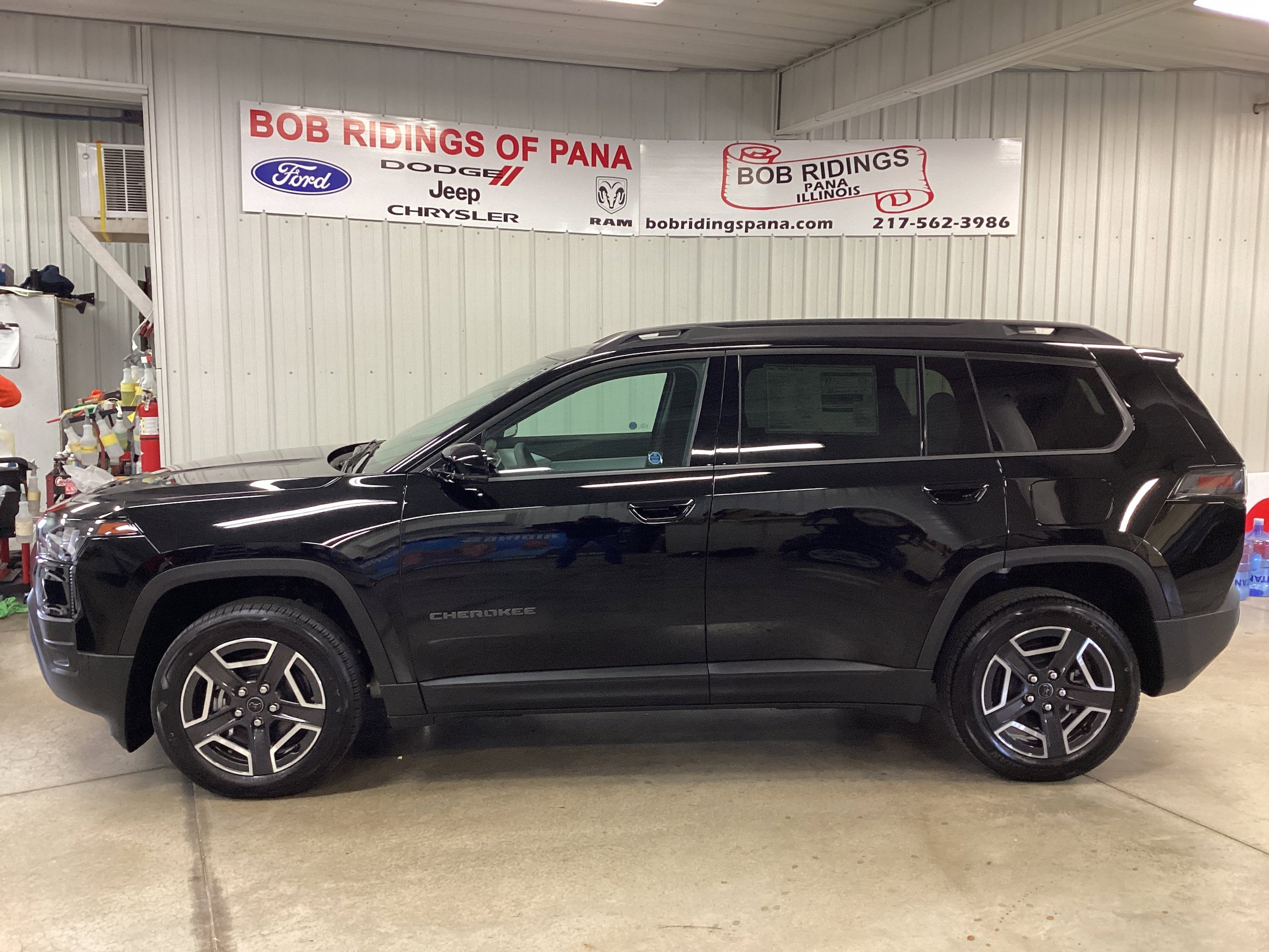 New 2026 Jeep Cherokee Limited AWD/4WD image 2