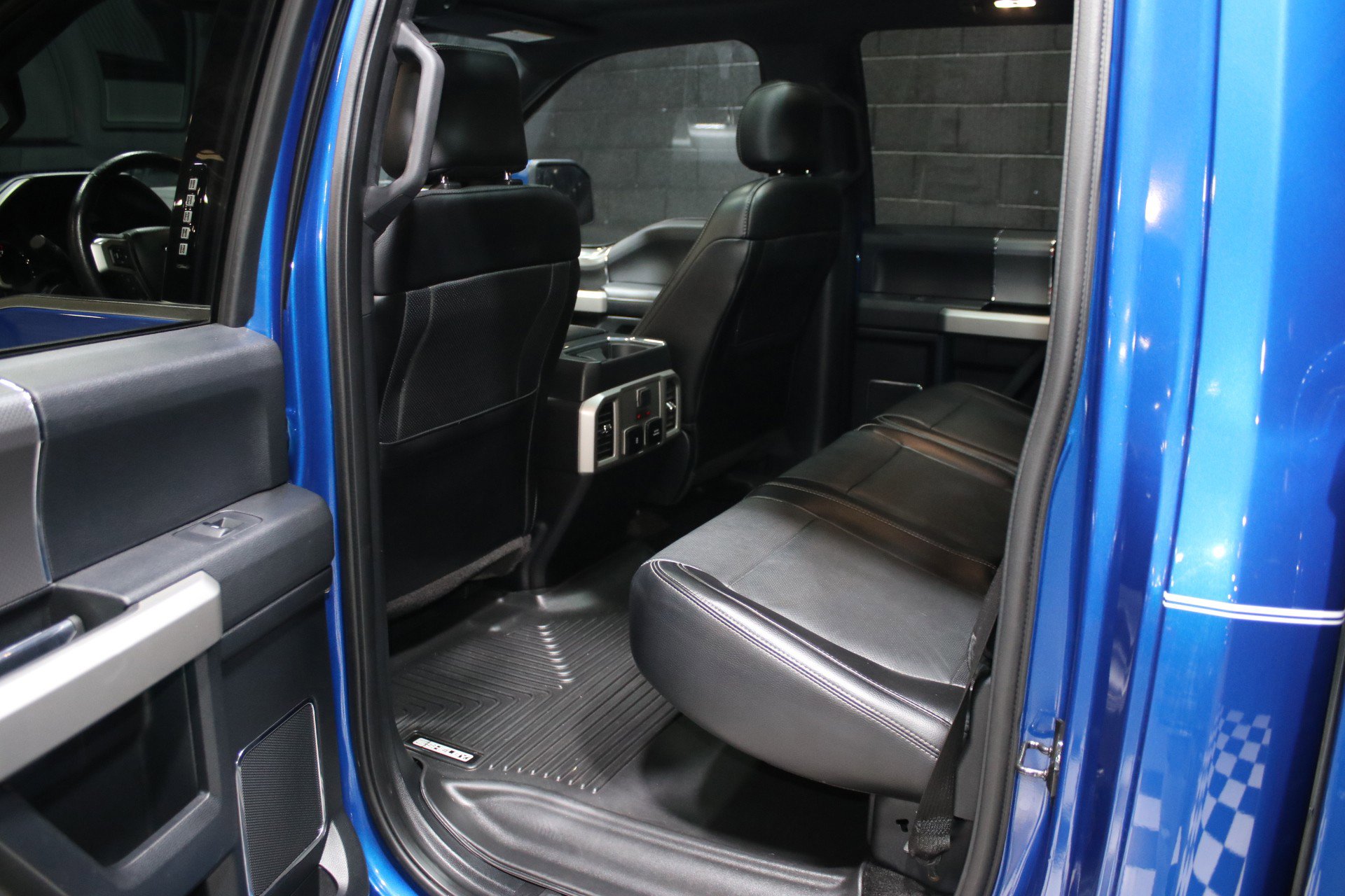 Used 2017 Ford F150 Lariat w/ Equipment Group 502A Luxury image 44