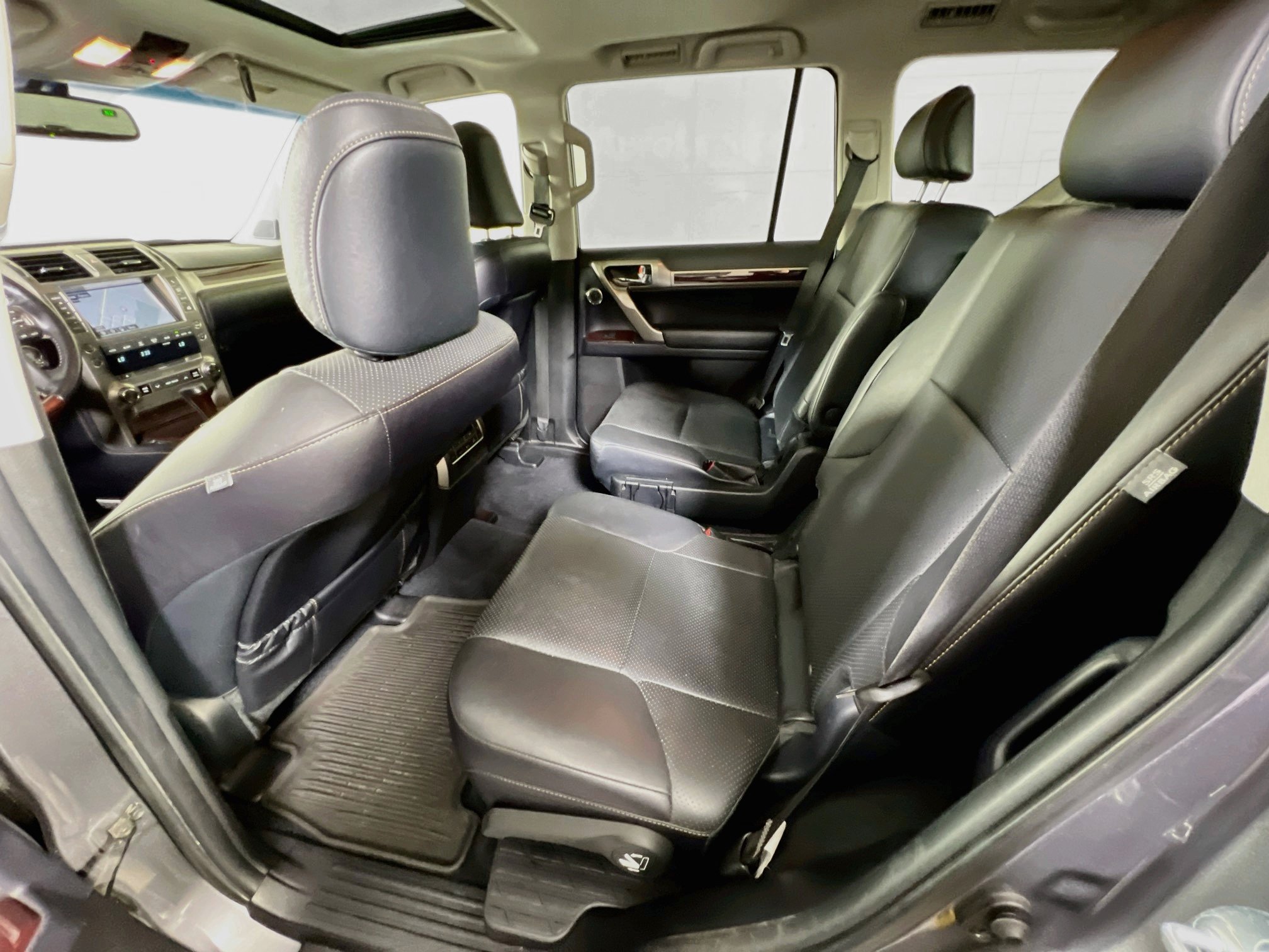 Used 2017 Lexus GX 460 Luxury AWD/4WD image 25