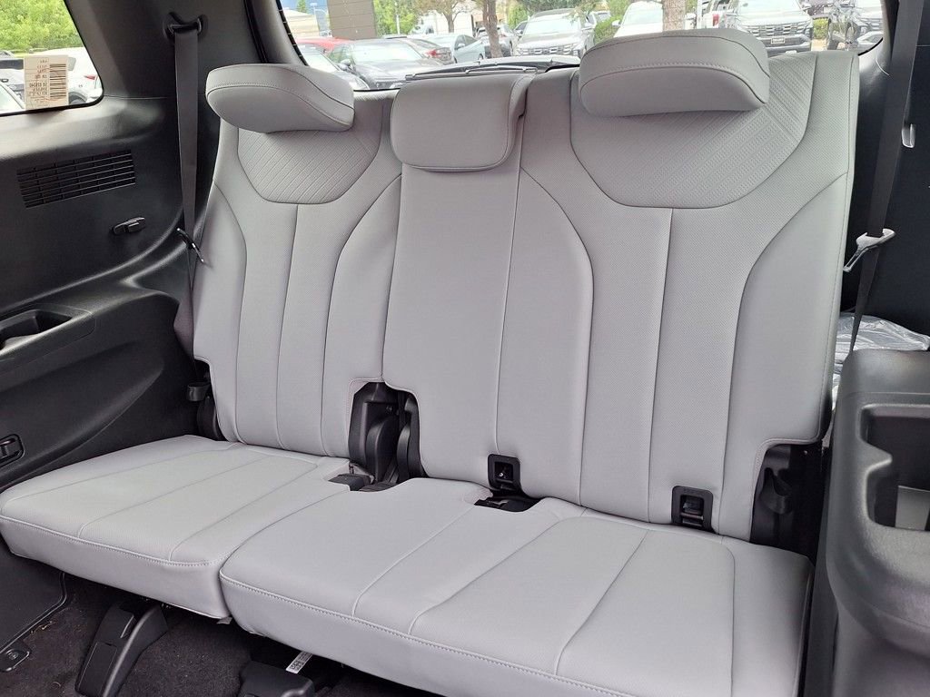 New 2025 Hyundai Palisade SEL image 16