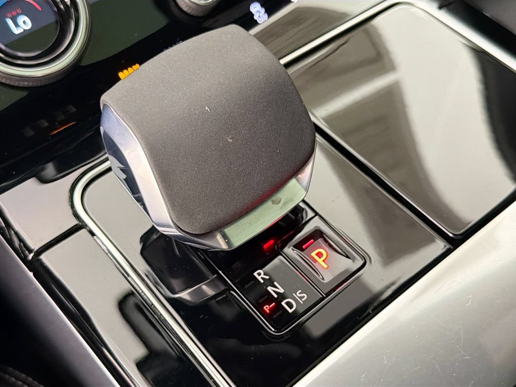 Used 2022 Land Rover Range Rover Velar R-Dynamic S AWD/4WD image 17