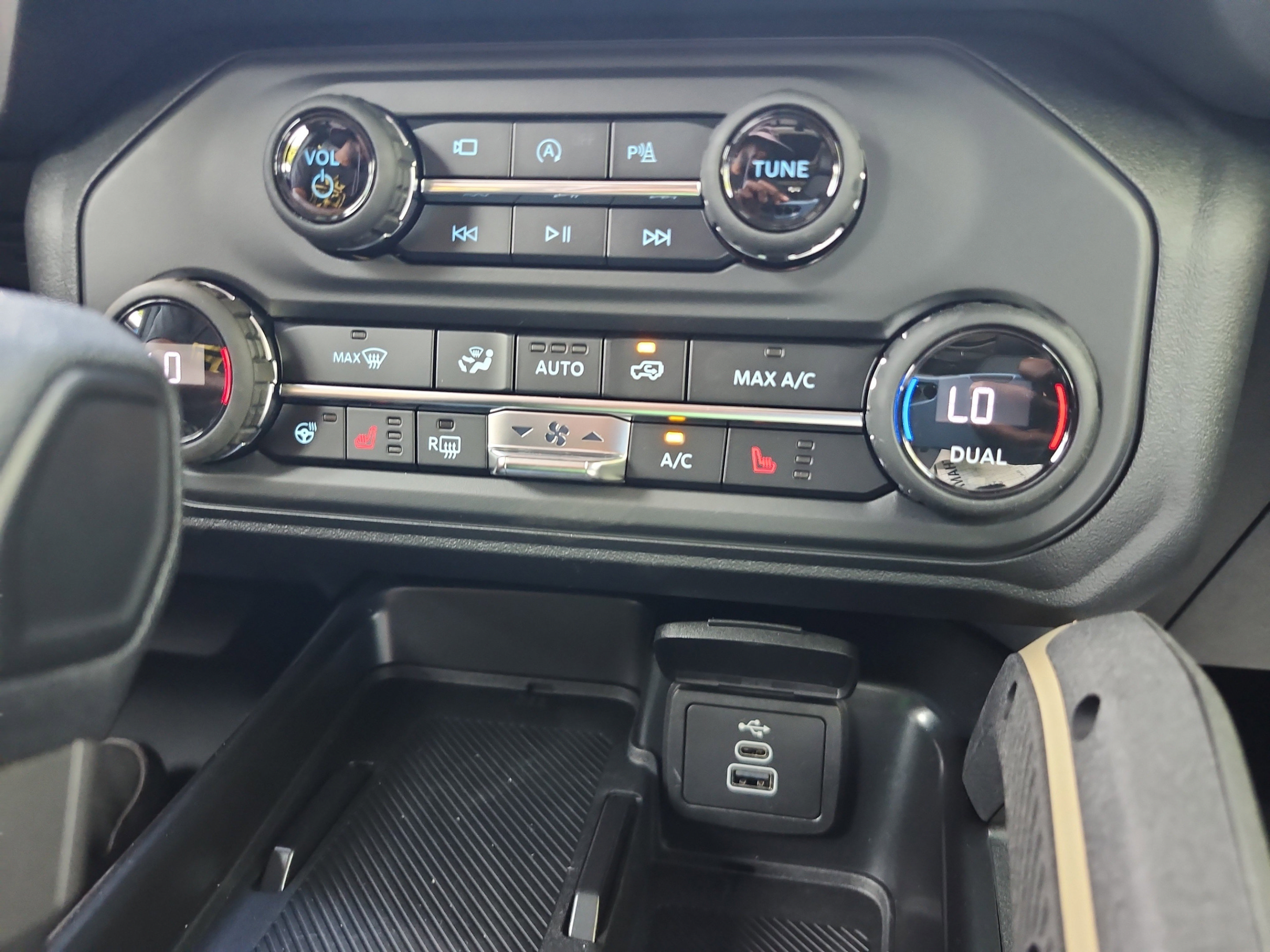 New 2026 Ford Bronco Badlands AWD/4WD image 26