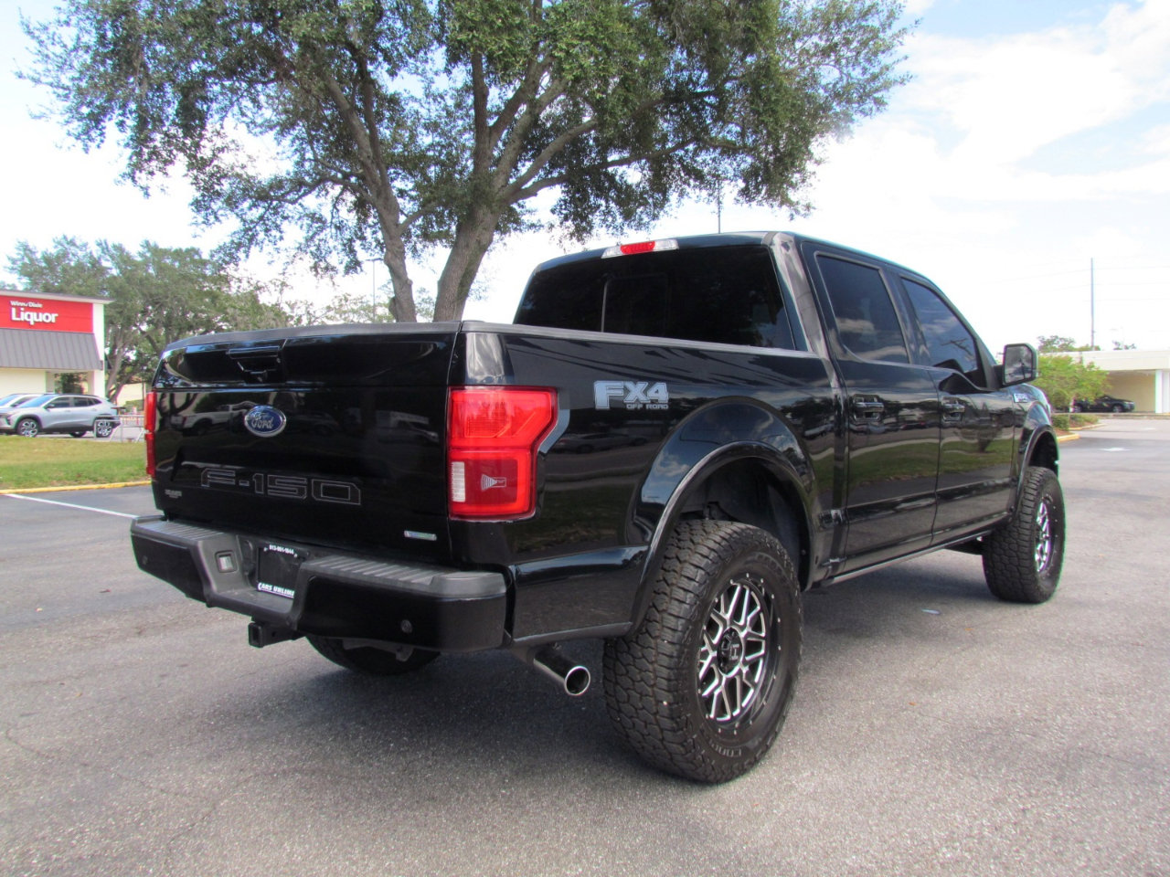 Used 2018 Ford F150 Lariat w/ Equipment Group 502A Luxury image 8