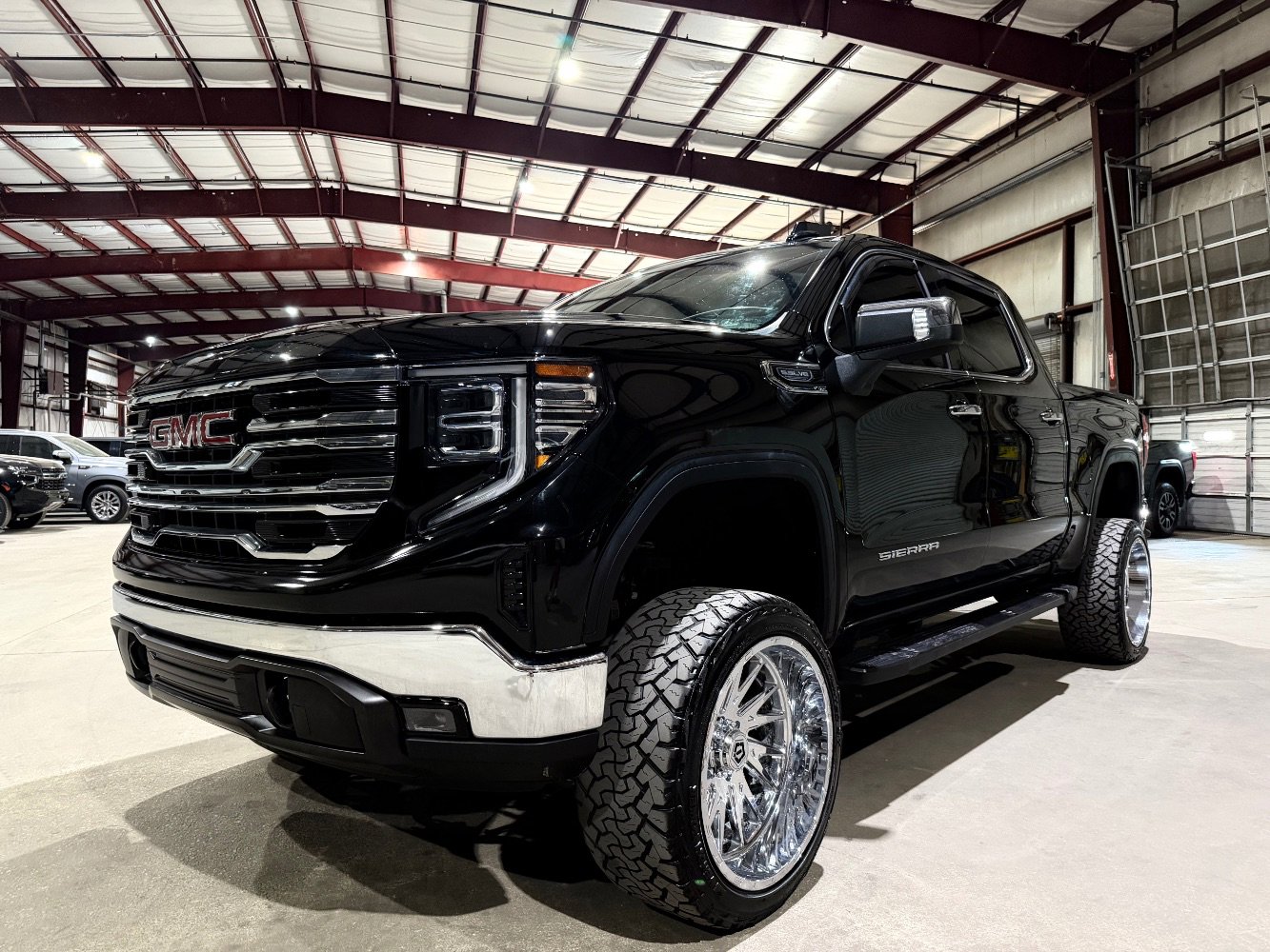 Used 2022 GMC Sierra 1500 SLT w/ SLT Convenience Package AWD/4WD image 10
