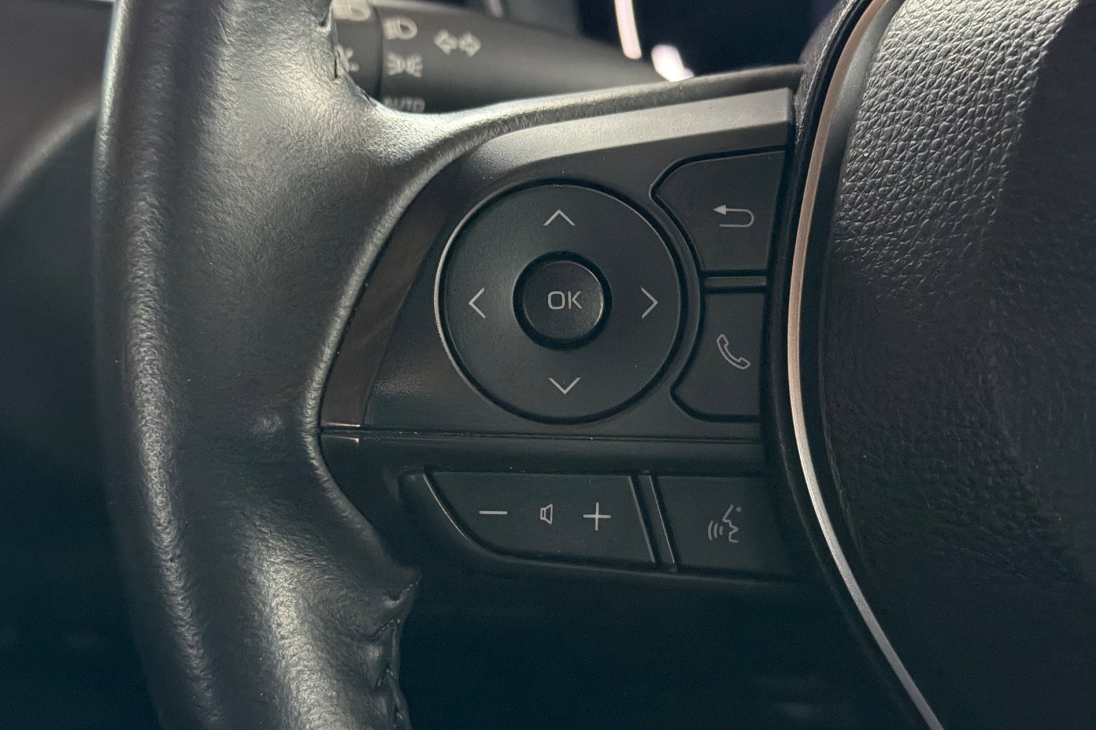 Used 2024 Toyota Corolla XSE image 31