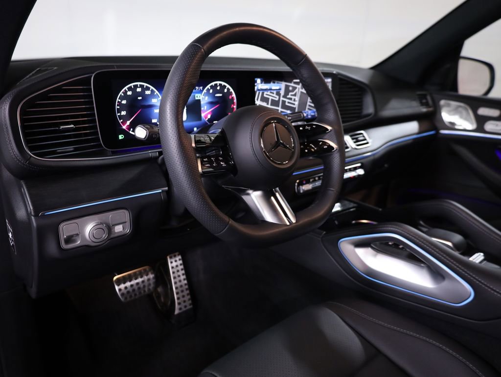 Used 2025 Mercedes-Benz GLS 450 4MATIC image 31