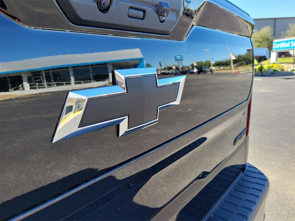 New 2026 Chevrolet Silverado 1500 RST w/ Dark Appearance Package image 32