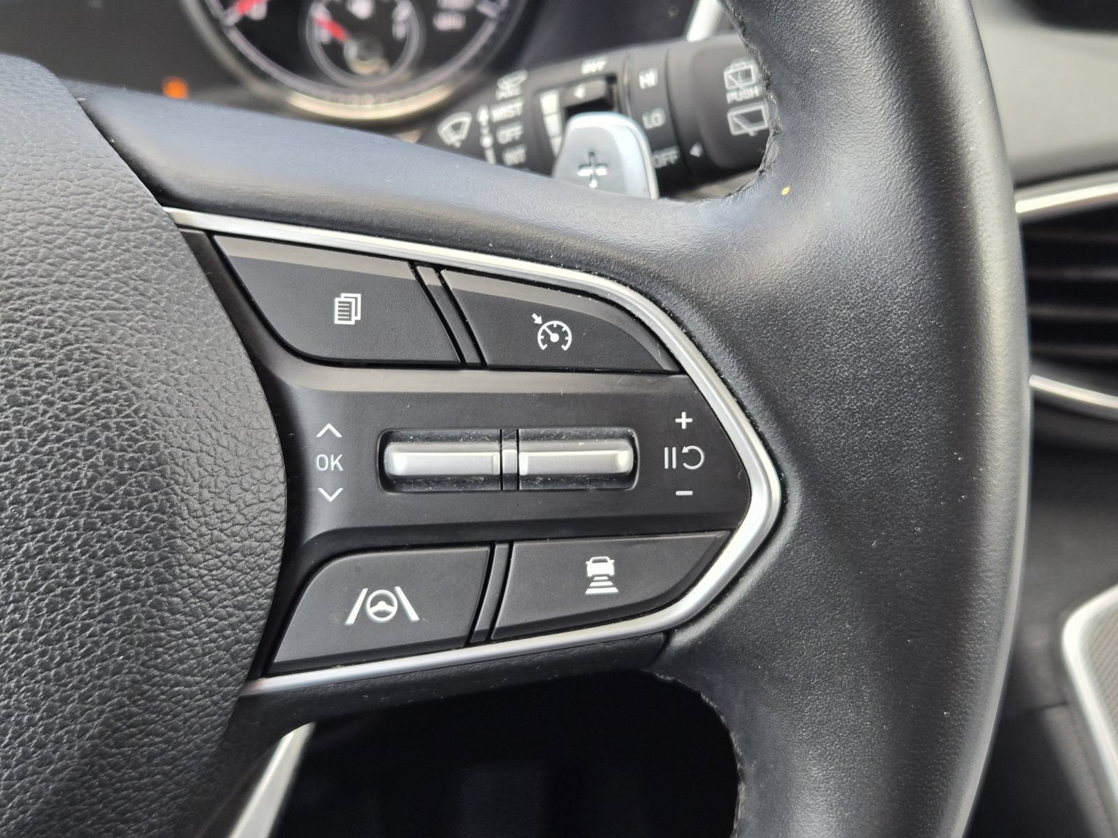 Used 2023 Hyundai Santa Fe SEL FWD image 30