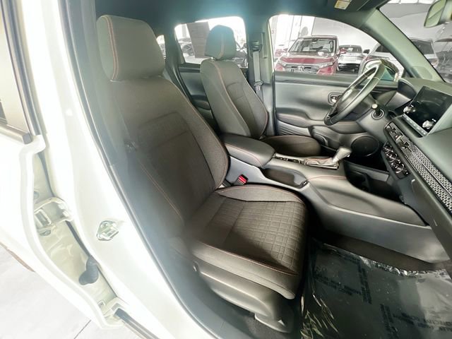 Used 2025 Honda HR-V Sport image 30