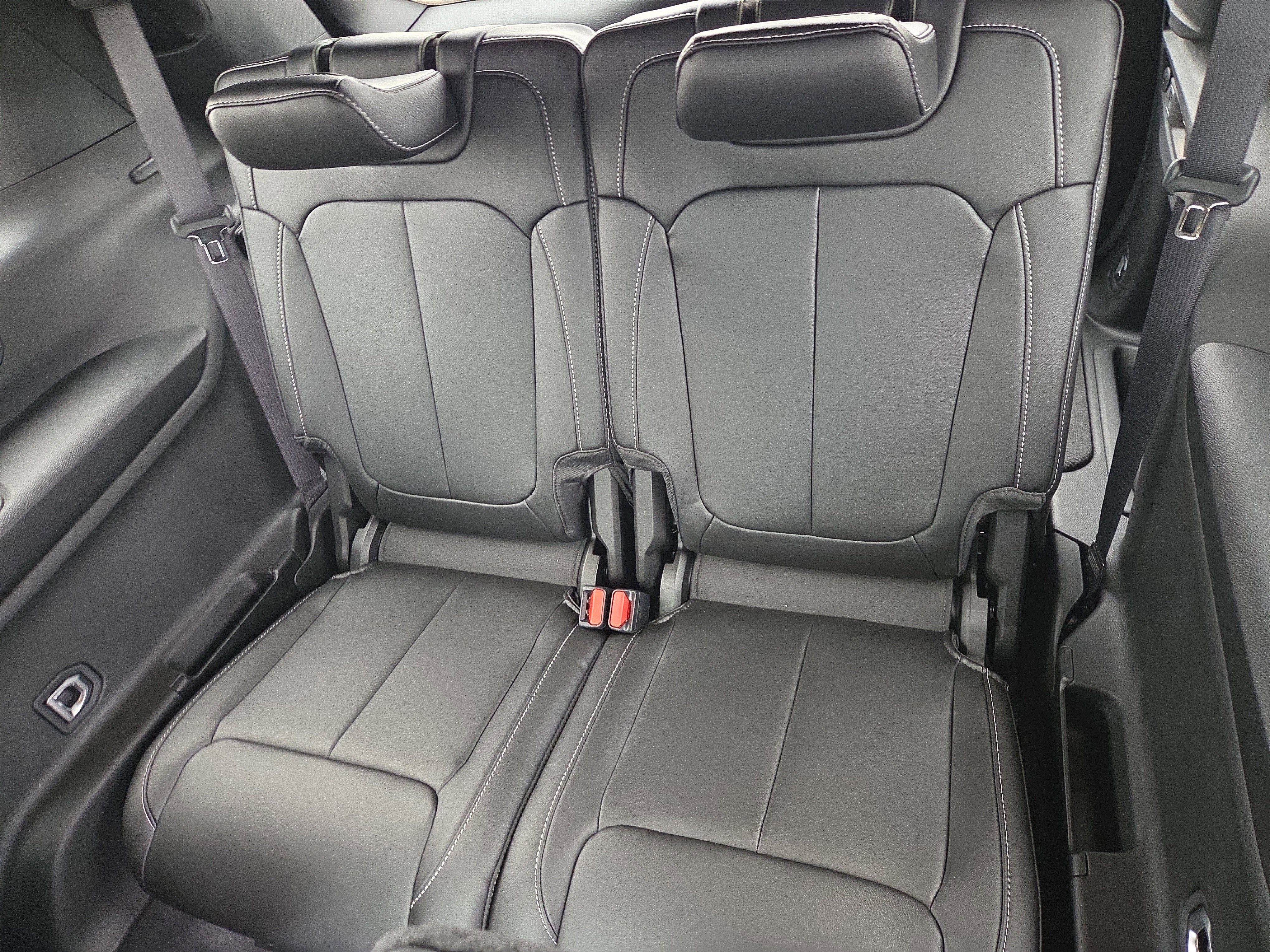 New 2025 Jeep Grand Cherokee L Limited w/ Trailer Tow Package image 9