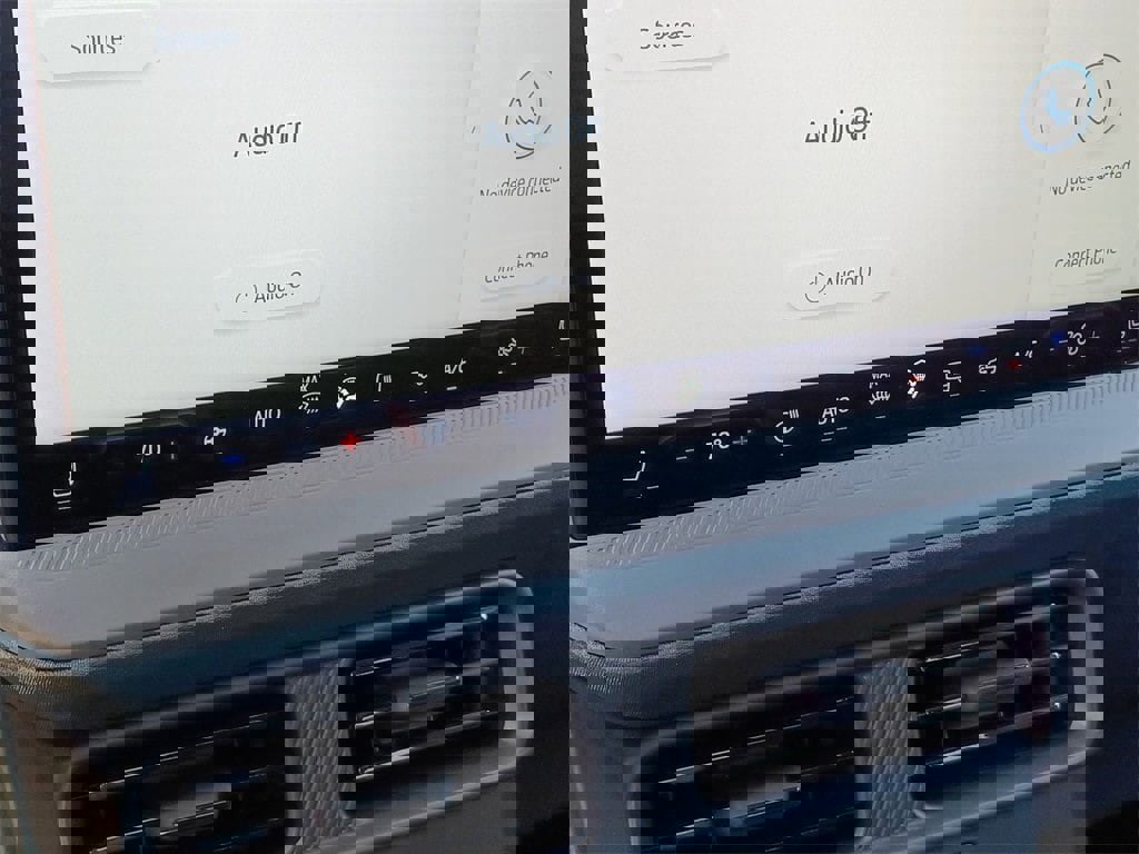 New 2025 Ford Maverick XLT w/ XLT Luxury Package image 14