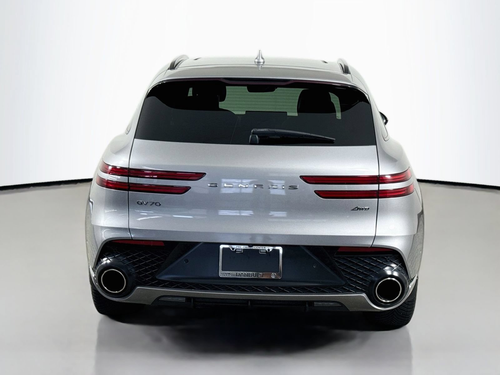 Used 2023 Genesis GV70 2.5T w/ Sport Prestige Package AWD/4WD image 10