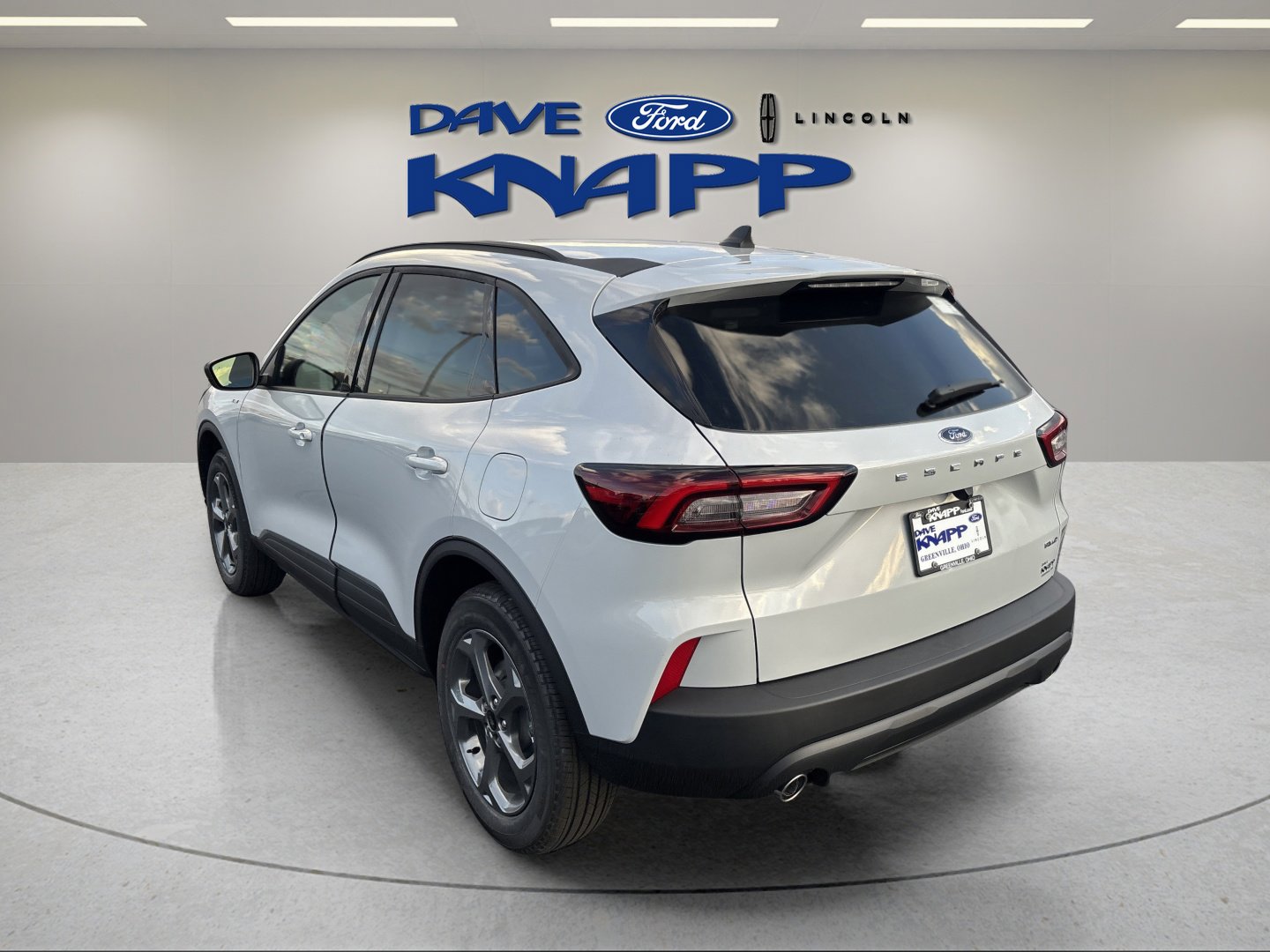 New 2026 Ford Escape ST-Line w/ Cold Weather Package AWD/4WD image 5