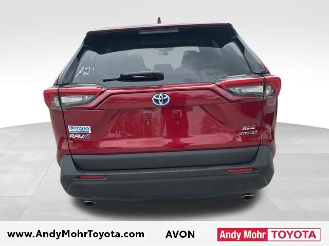 Used 2021 Toyota RAV4 XLE w/ XLE Grade Weather Package image 7