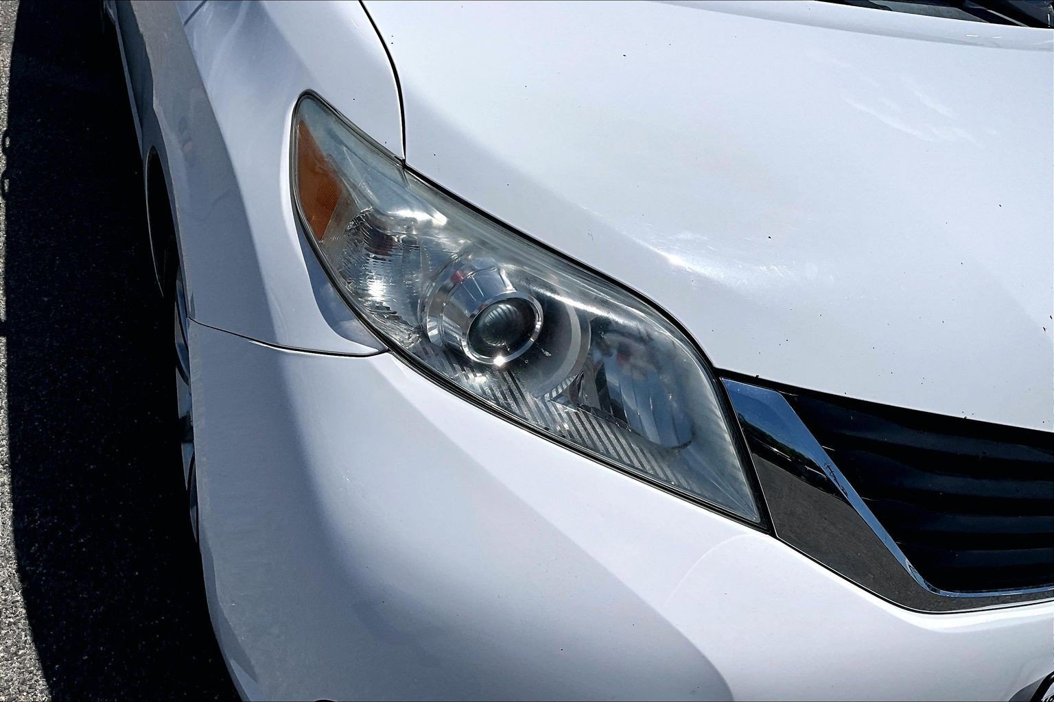Used 2012 Toyota Sienna LE w/ Towing Pkg AWD/4WD image 30