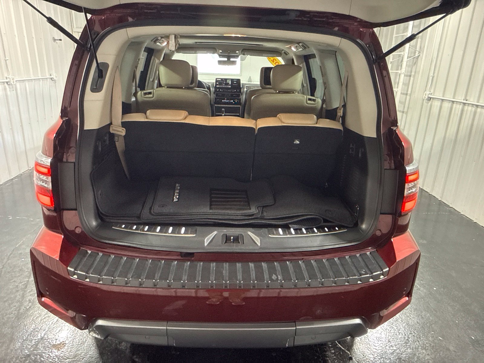 Used 2023 Nissan Armada Platinum w/ Captain's Chairs Package AWD/4WD image 57