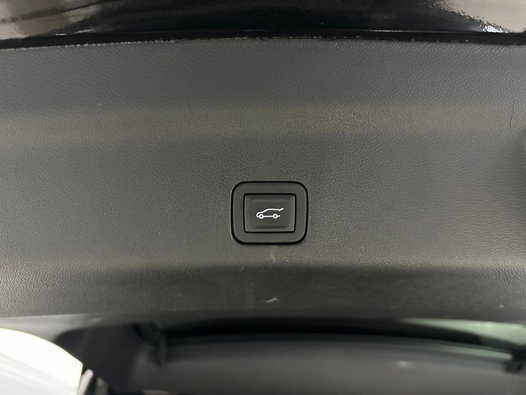 Certified 2024 Chevrolet Tahoe Z71 w/ Luxury Package image 27