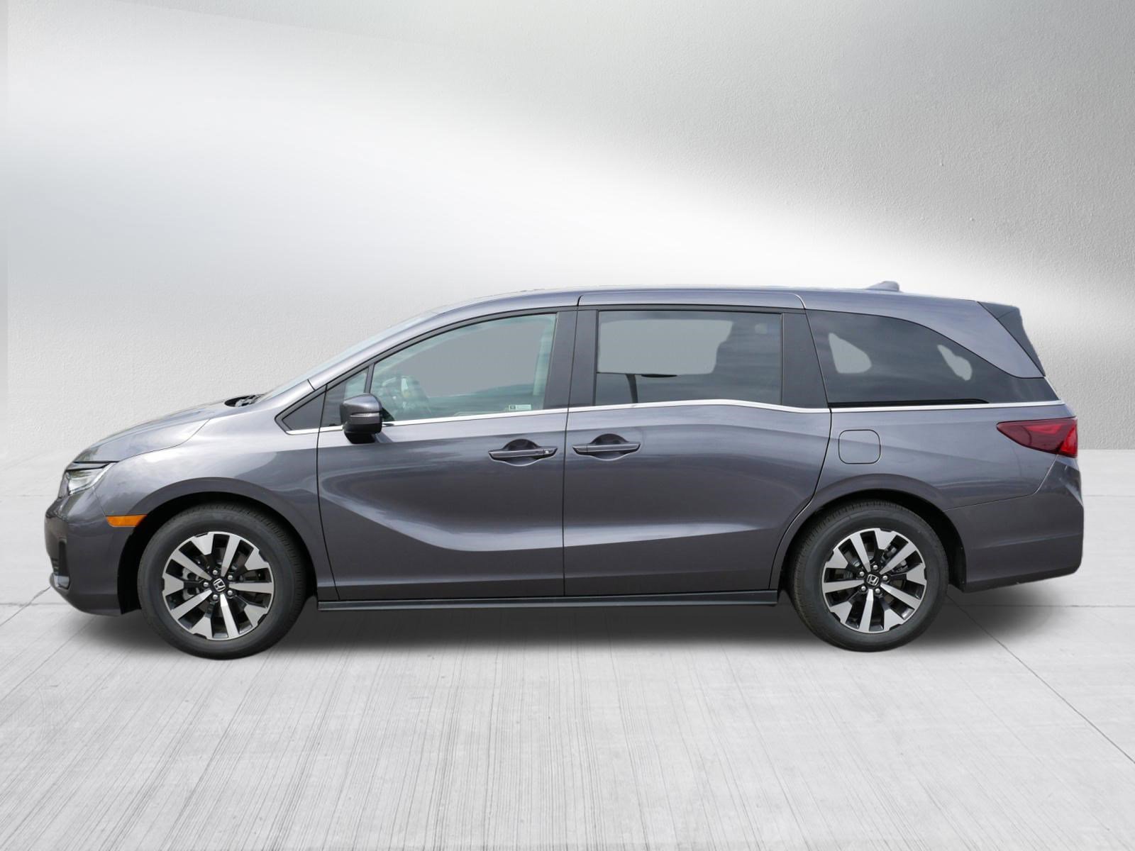 Certified 2026 Honda Odyssey EX-L image 4